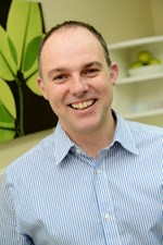 Dr Peter Willy