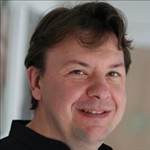 Dr Iain Hoeltschi