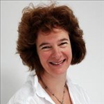 Dr Christine  Davies 